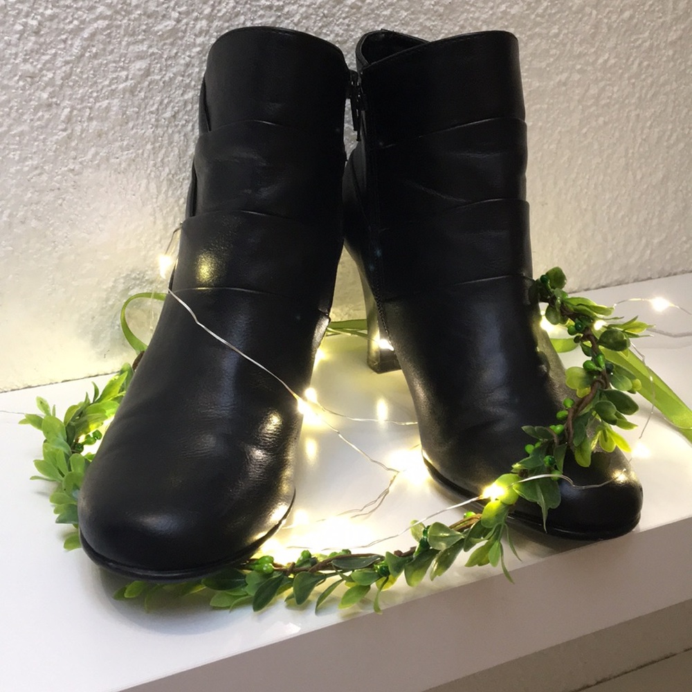 Aerosoles A2 Ankle Boots
